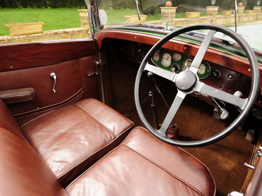 Интерьер Delage D8 Foursome Drophead Coupe 1933 года  (фото 2 из 5)